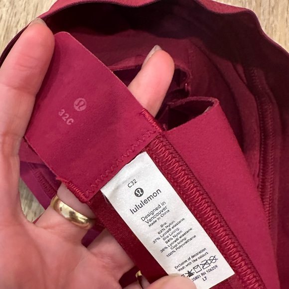 Lululemon Sports Bra - Picture 4 of 6